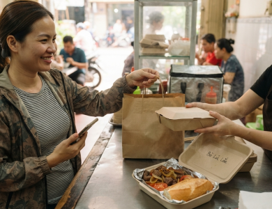 Bò bít tết mang về cần nhận sát giờ ăn để món không nguội lâu